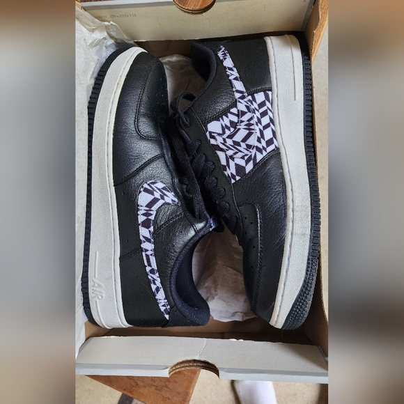 Nike Air Force One - Picture 5 of 5